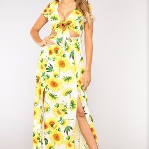 ❤️ 2/30 Fashion nova sunflower dress